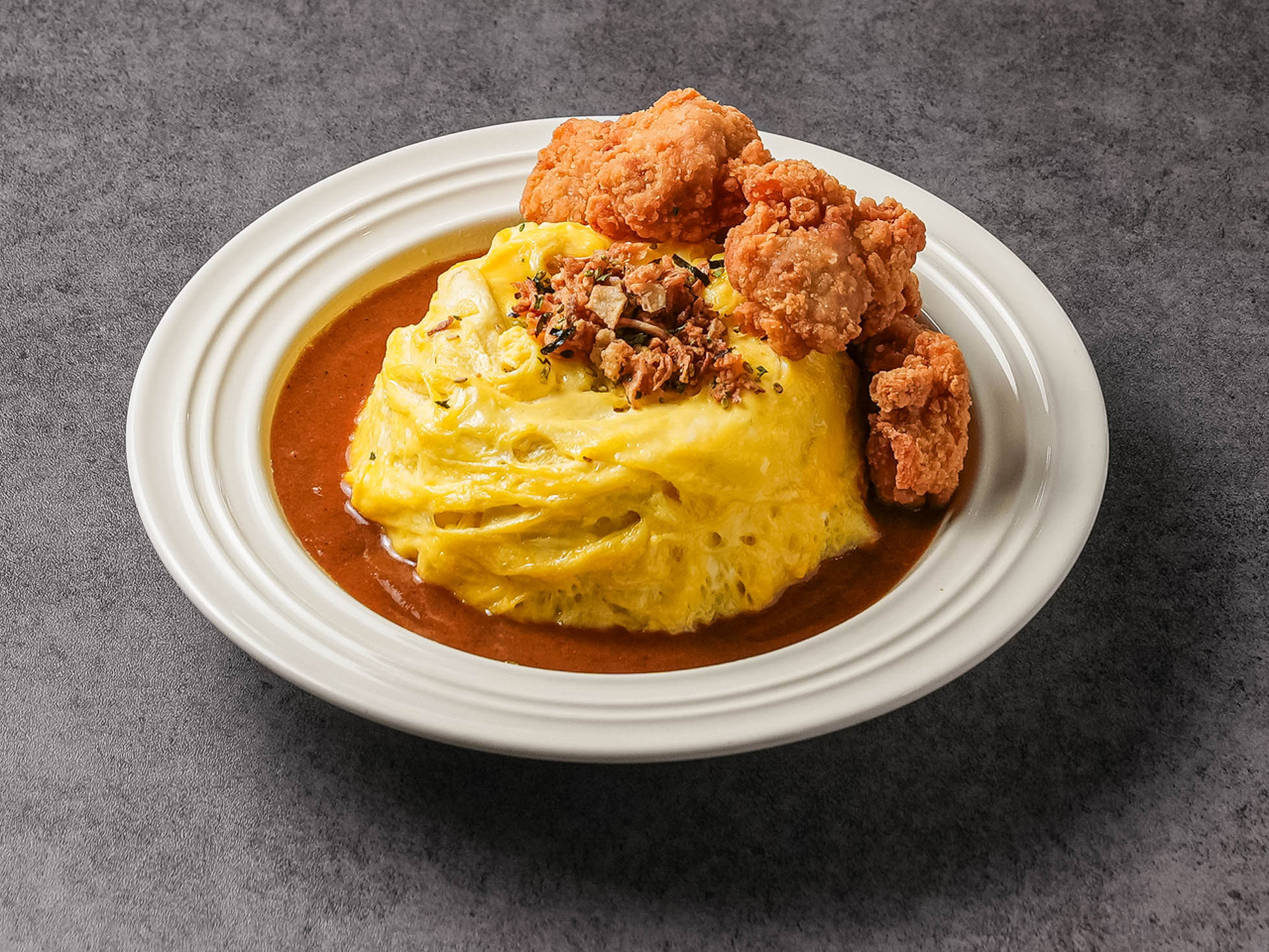 트위스트에그 치킨 일식카레 오믈렛